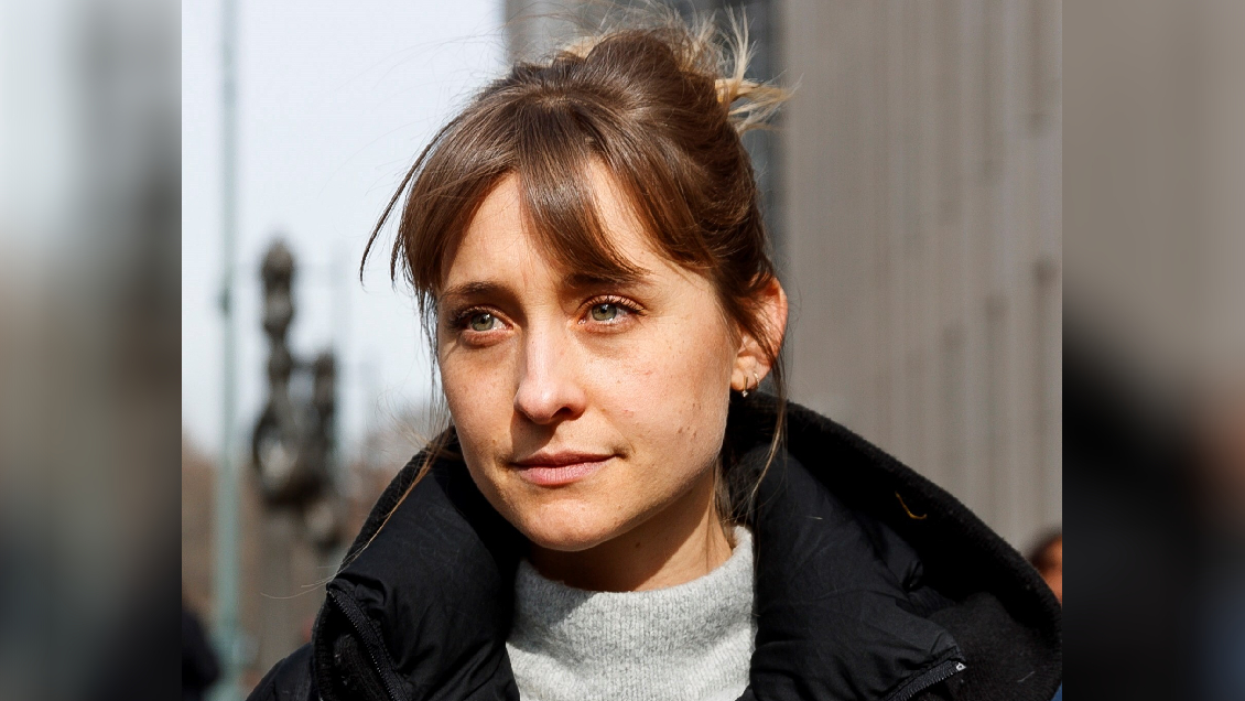Actriz Allison Mack es condenada a tres años de cárcel por participación en secta sexual