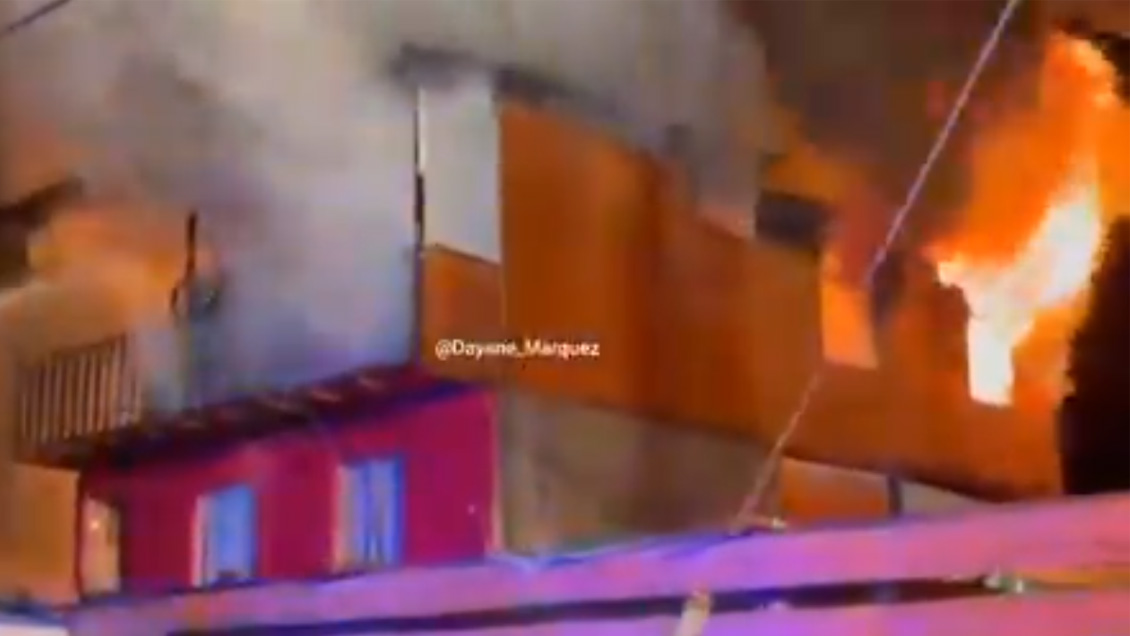 Incendio deja tres casas quemadas en el sector norte de Antofagasta