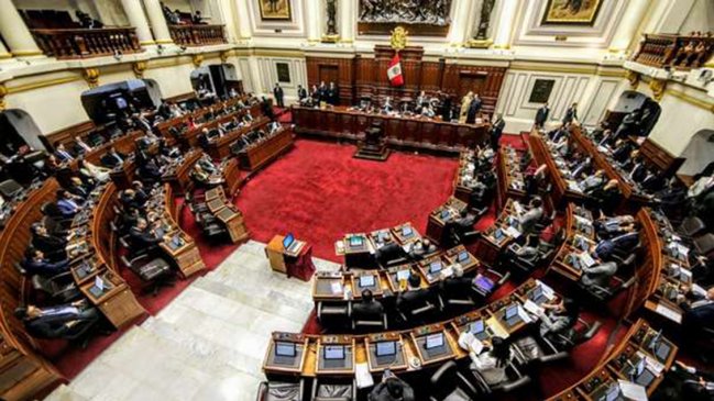 Congreso peruano aprobó la jubilación anticipada para hombres de 50 años