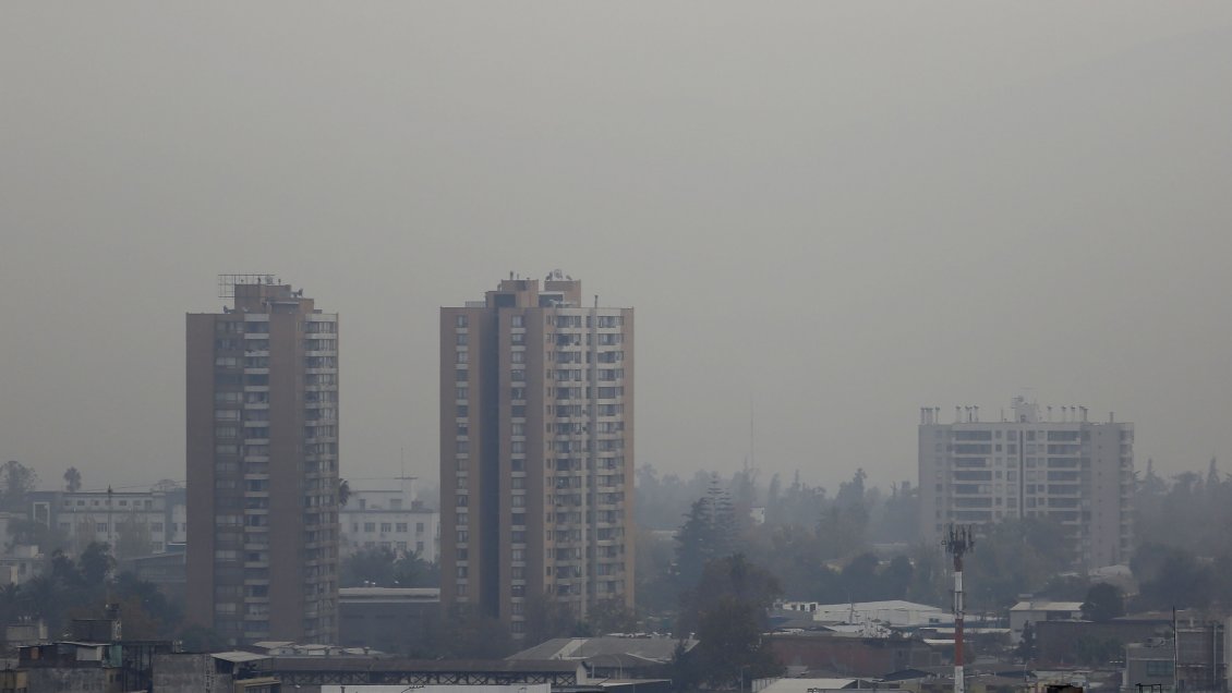 Intendencia decretó nueva preemergencia ambiental para este lunes en la capital