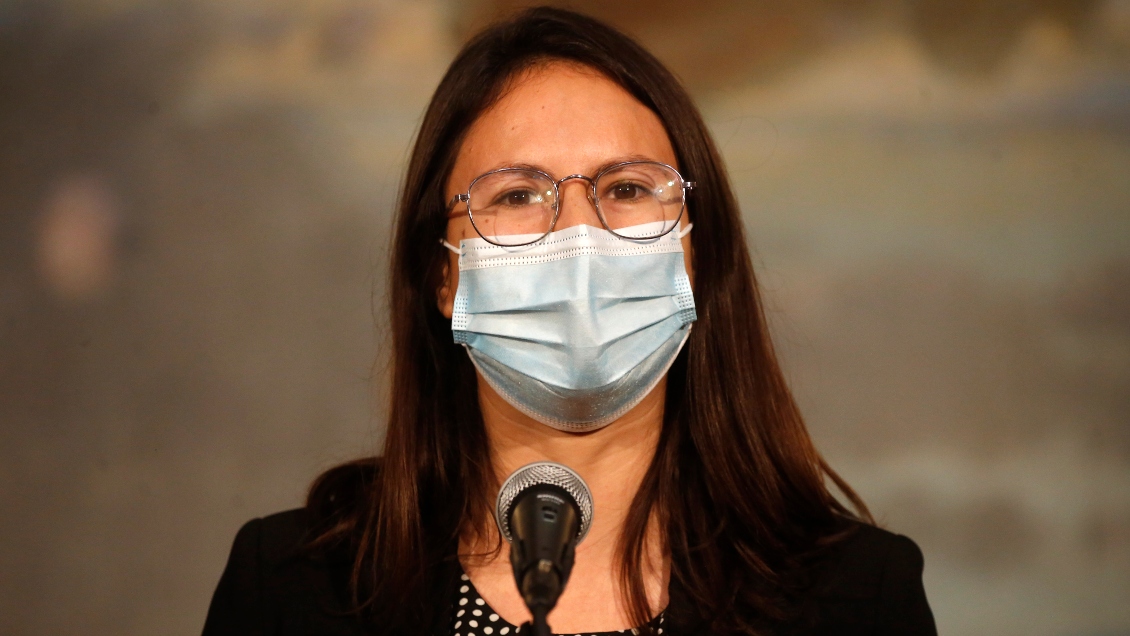 Alcaldesa de Santiago anunció coordinación con Carabineros tras los incidentes del domingo