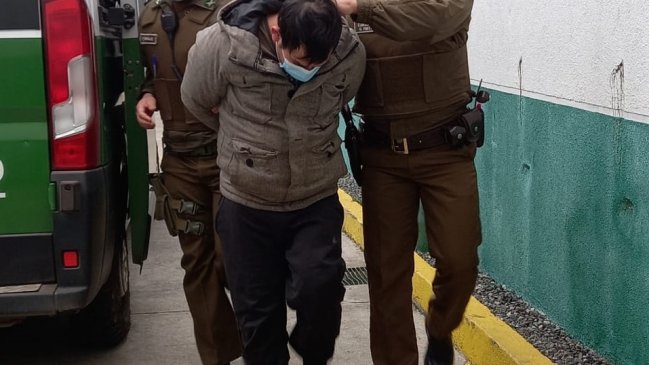 Mujer que era amenazada por su pareja fingió que llamaba un taxi y se comunicó con Carabineros