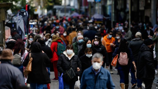 Paso a Paso: Otras 26 comunas del país salen de cuarentena