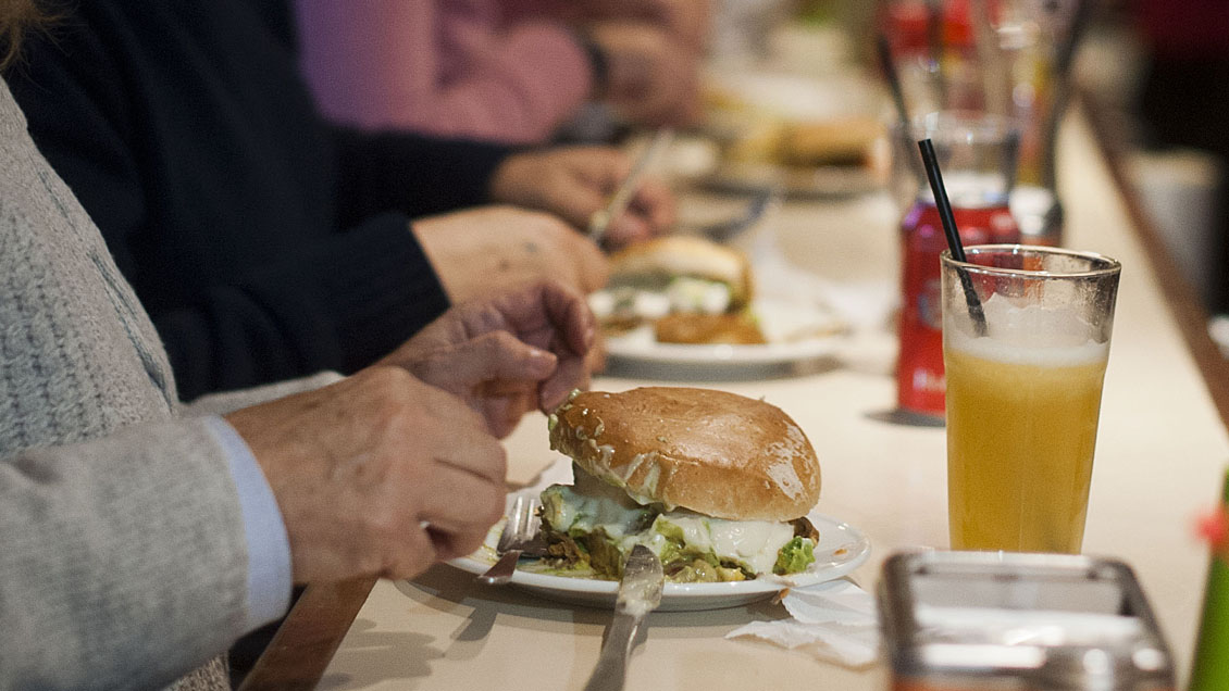 Rubro gastronómico de Chillán tras avance a fase tres: 