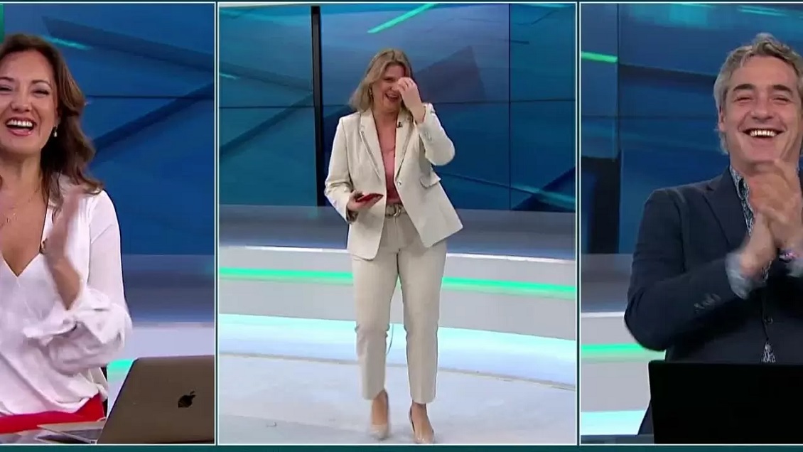 Periodista de Mega se lució en vivo con baile a lo Raffaella Carrà