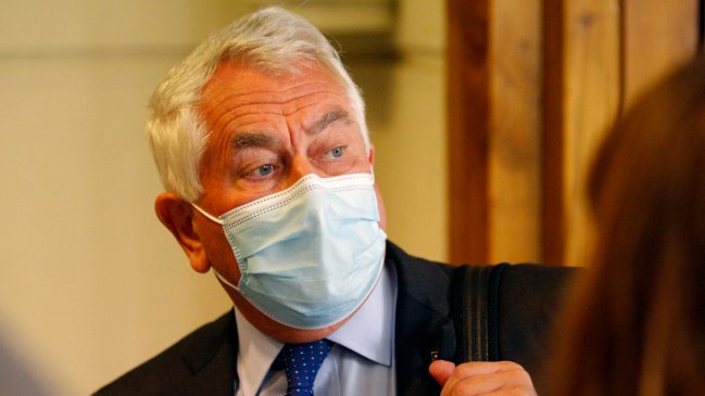 Denuncian fiesta en el Minsal donde habría participado Paris: Daza lo descartó