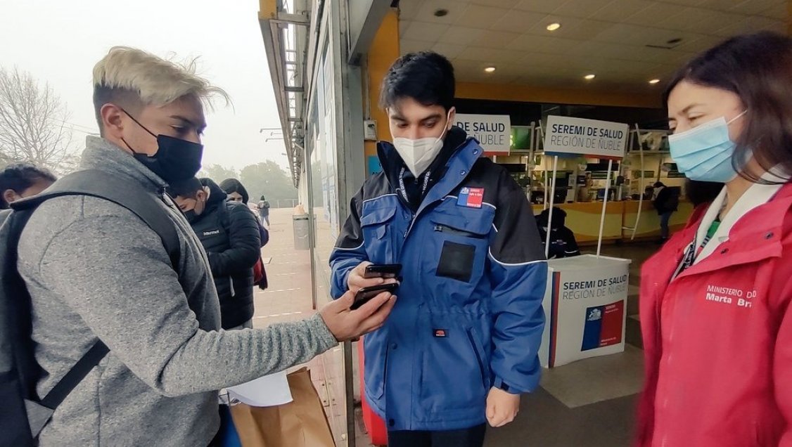 Chillán: Refuerzan fiscalizaciones sanitarias en terminal de buses ante inicio de vacaciones