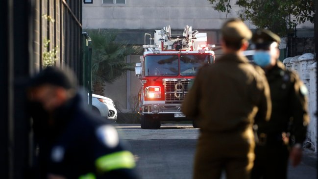 Incendio en cité de Santiago dejó una fallecida y 57 damnificados