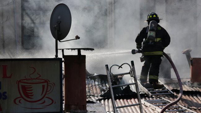 Incendio en Melipilla dejó una fallecida y 15 casas consumidas