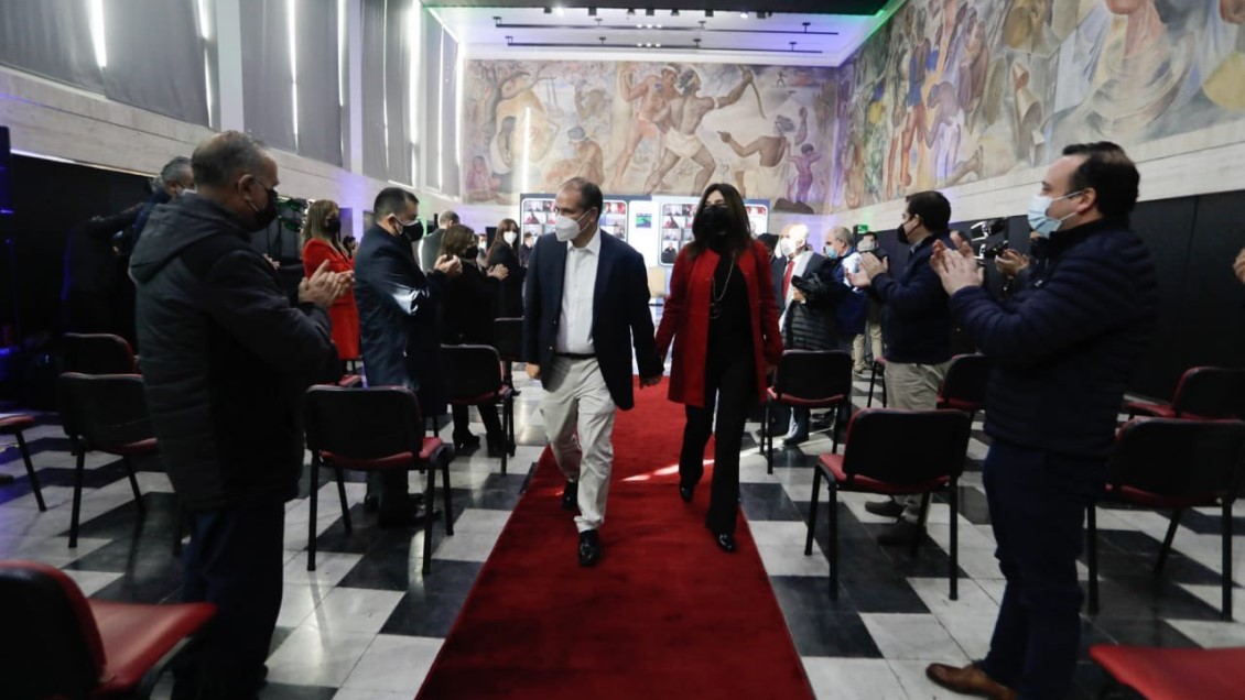 Con advertencia de no aprobar recursos para iniciativas redactadas en Santiago, asumió gobernador del Biobío