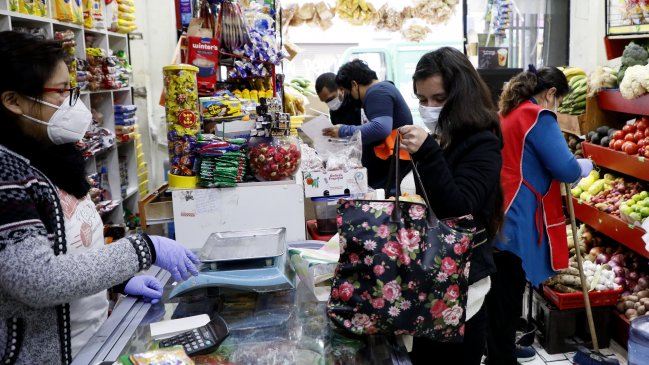 Ventas presenciales minoristas tuvo fuerte alza en Valparaíso, Biobío y La Araucanía