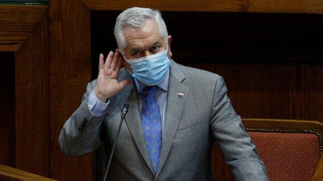 Abrupto final de interpelación a Paris: 