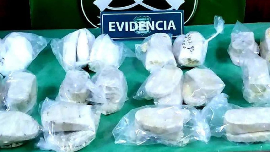 Diez personas fueron detenidas en Antofagasta portando droga en las zapatillas