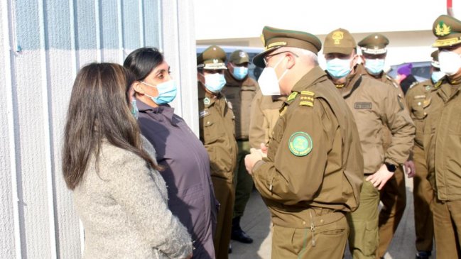 Alto mando de Carabineros se reunió con familiares de funcionarios heridos en asalto ocurrido en Victoria
