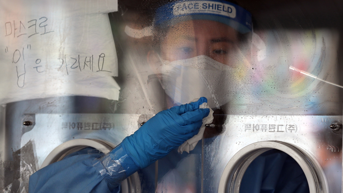 Extienden otras dos semanas máximas restricciones en Seúl por Covid-19