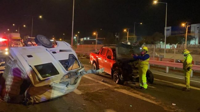 Cuatro lesionados dejó colisión de dos vehículos en Antofagasta