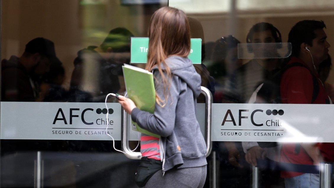 Desempleo a nivel nacional bajó de los dos dígitos: llegó al 9,5%