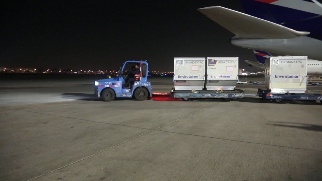 Chile recibió nuevo embarque de 449.200 vacunas AstraZeneca contra el Covid-19