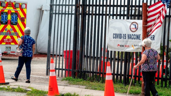 EEUU descarta volver a los confinamientos pese a las alzas de casos de Covid-19