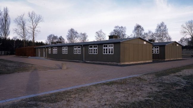 Juzgarán a centenario ex guardia como cómplice de muertes en campo nazi