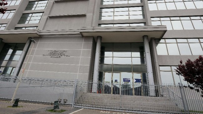 Hombre arriesga 8 años de cárcel por cultivar cannabis para su esposa, que tiene un tumor