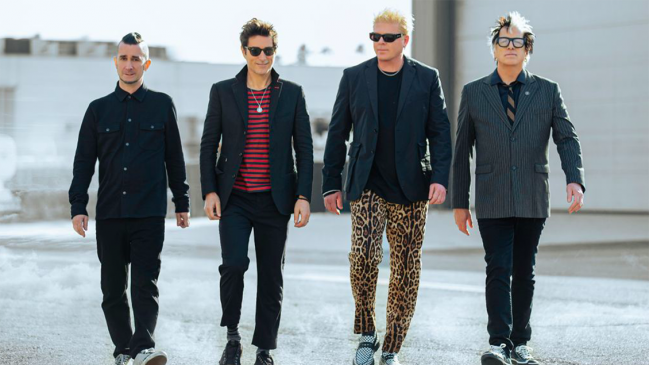 Baterista de The Offspring dice que fue despedido por no vacunarse contra el Covid-19