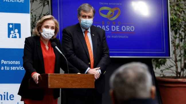 Más de 9.000 matrimonios de adultos mayores podrían pedir el Bono Bodas de Oro antes de fin de año