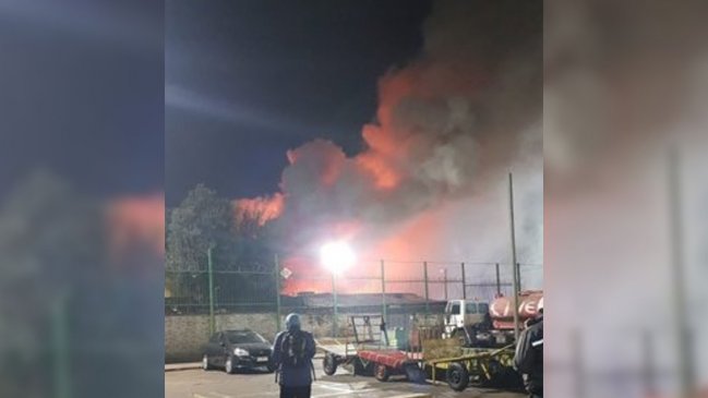 Incendio afectó a dos casas en cercanías de Lo Valledor