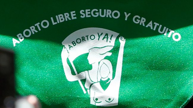 Proyecto de aborto se toma el debate presidencial en Unidad Constituyente