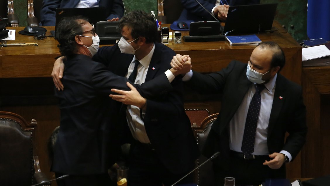 Cámara Baja rechazó acusación constitucional contra ministro Figueroa