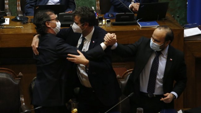 Cámara Baja rechazó acusación constitucional contra ministro Figueroa