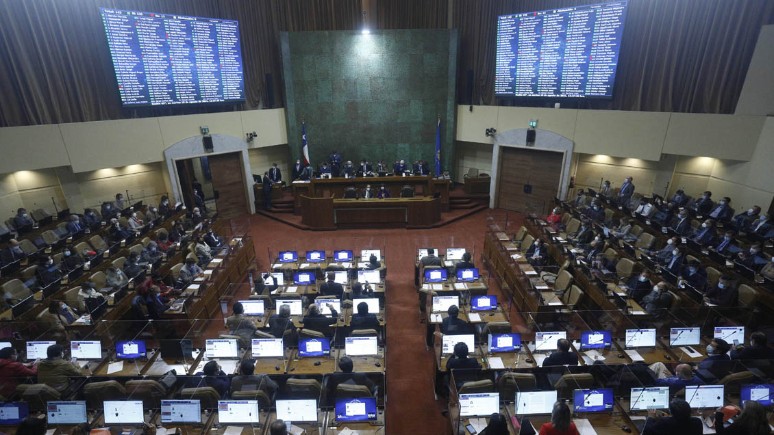 Colegio de Profesores tacha de 