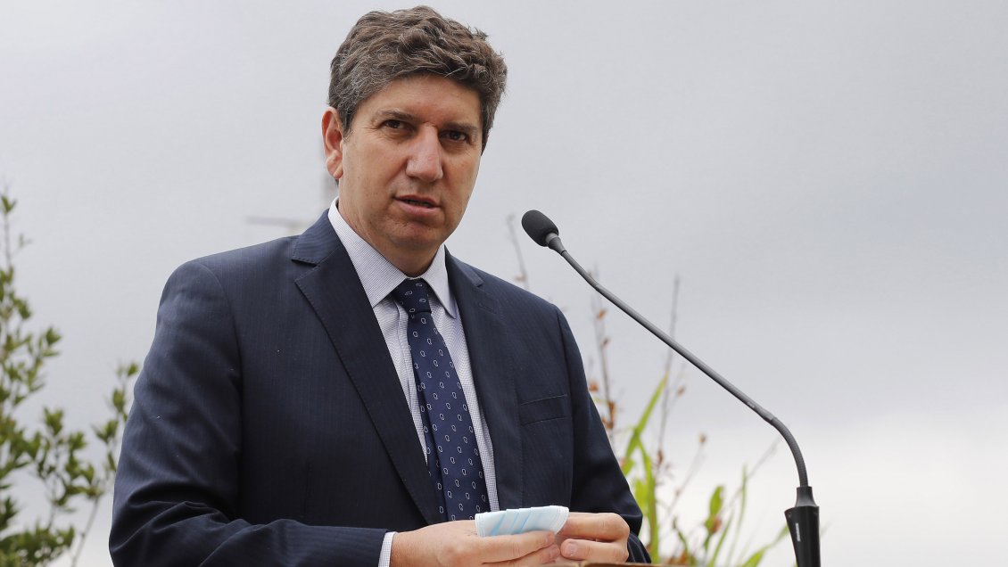 Economista: Ha habido despilfarro de recursos desde que llegó el ministro Cerda