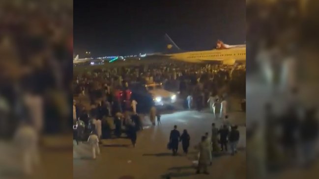 EEUU toma el control del tráfico del aeropuerto de Kabul para evacuaciones