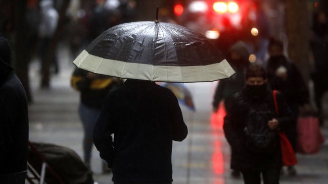 Onemi prevé caída de hasta 60 milímetros de agua en la Región Metropolitana