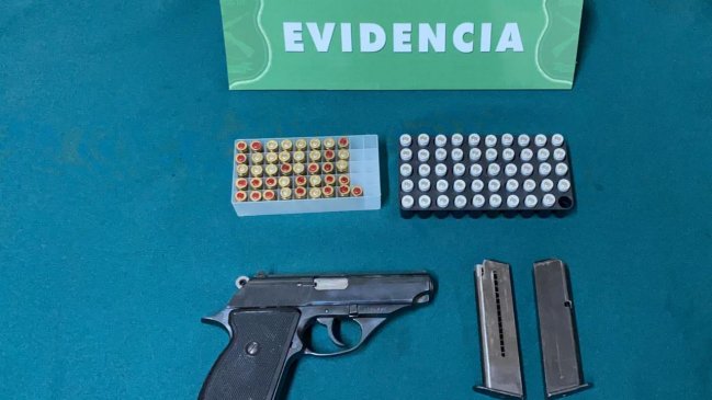 Detienen a hombre que amenazó con una pistola a su mamá en el cerro Placeres