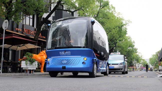 Las micros que se manejan solas comenzaron su marcha blanca en Shanghái