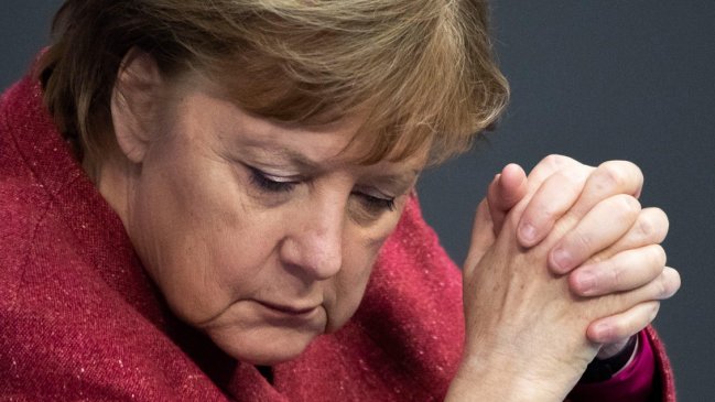 Merkel: Habrá que dialogar con los talibanes para salvar vidas