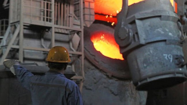 China fusionó dos grandes siderúrgicas para crear la tercera mayor del mundo