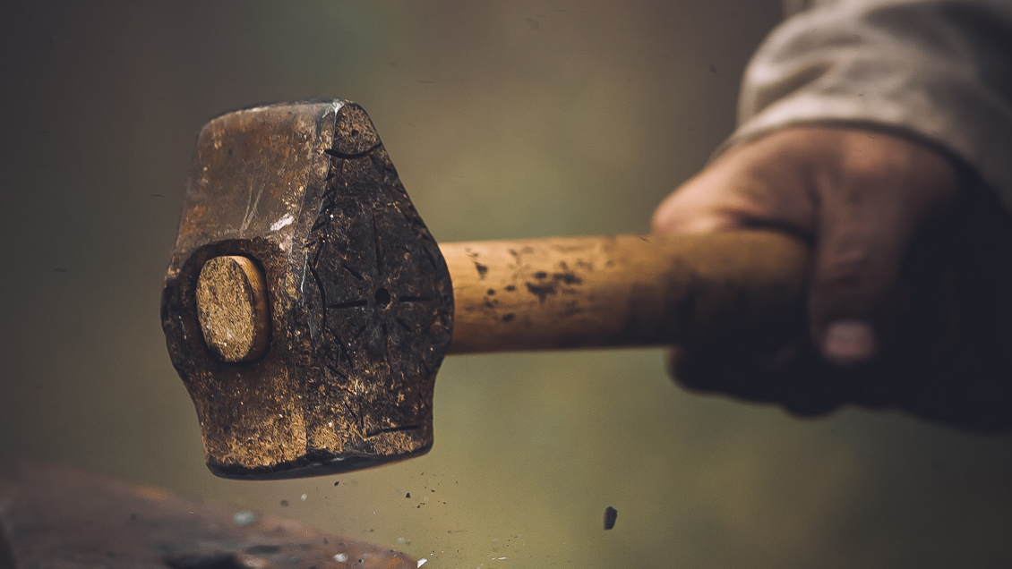 Prisión preventiva para joven acusado de asesinar a su abuelo a martillazos en Talcahuano