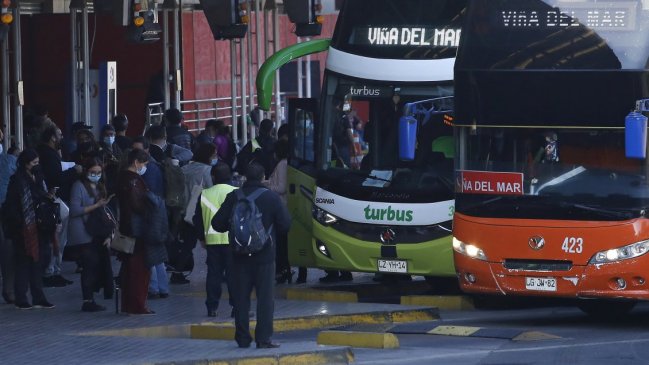 Guardias de terminal fueron agredidos por sujetos anti mascarillas: Uno perdió un ojo