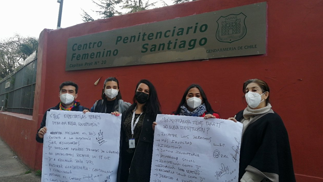 Histórico: Convencionales de la Comisión de DDHH sesionaron en cárcel de mujeres