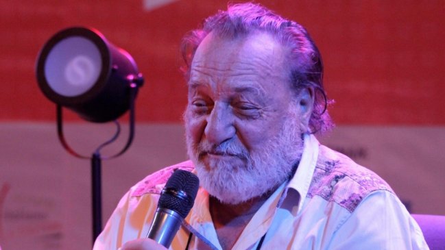 Patricio Manns es hospitalizado nuevamente por complicaciones de salud