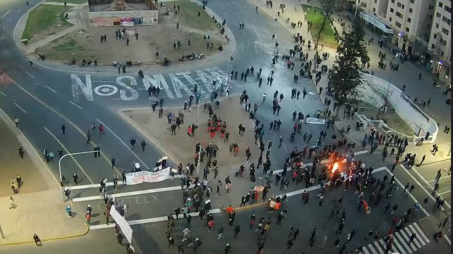 Plaza Italia y alrededores vivieron nuevo viernes de protesta con barricadas