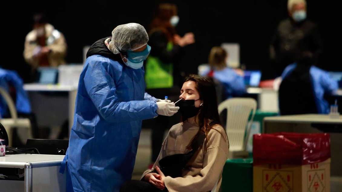 Argentina observa la variante mu y acelera la vacunación para abrir fronteras