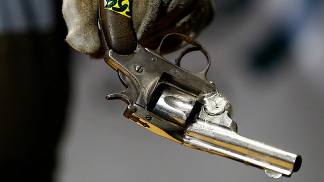 Carabineros detuvo a sospechoso de disparar en terminal de micros en Lo Barnechea