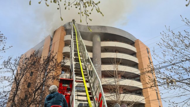 Hombre murió en incendio en un edificio de Rancagua