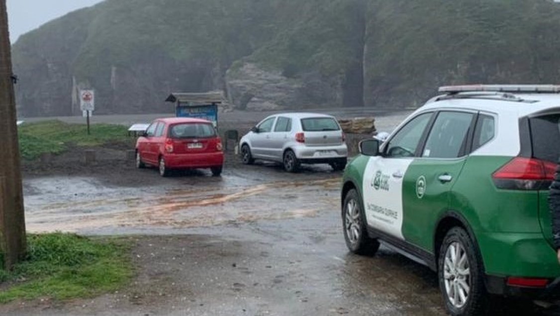 Tres personas desaparecidas tras quedar atrapadas por oleaje en la Iglesia de Piedra de Cobquecura