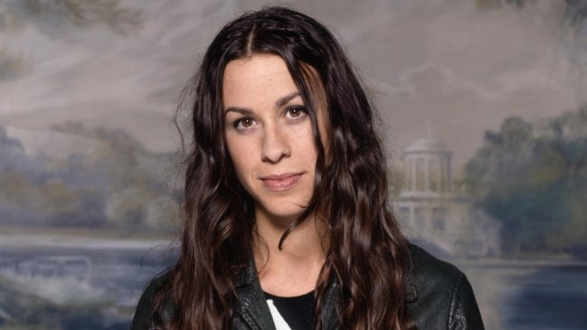 Alanis Morissette revela que fue violada por un grupo de hombres en su adolescencia