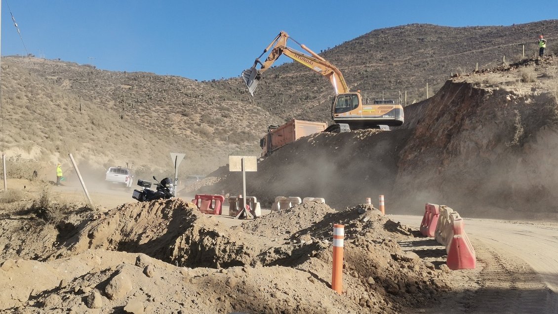 Avanzan obras de mejoramiento en ruta entre Combarbalá y Punitaqui